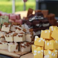 ☕ CASE OF COFFEE - Koffie, thee en heel veel fudge (VG/G)